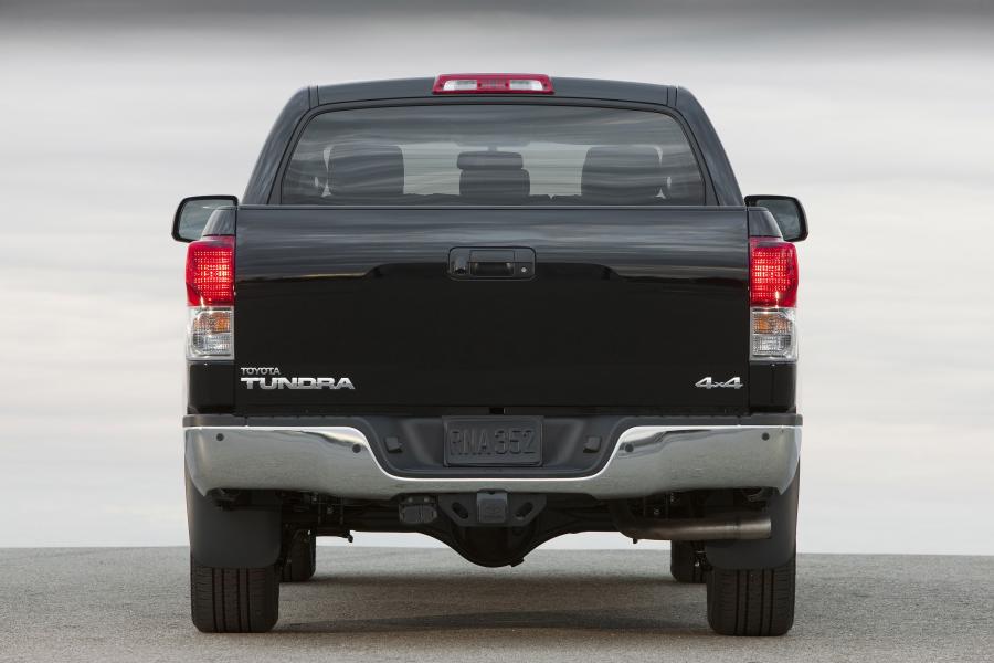  Toyota Tundra CrewMax Platinum Package 2010 года  (фото 22 из 32)